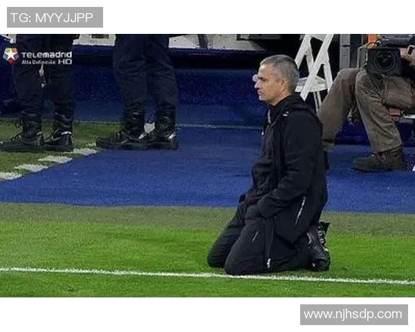 浙江下跪足球明星事件背后的真相与影响分析